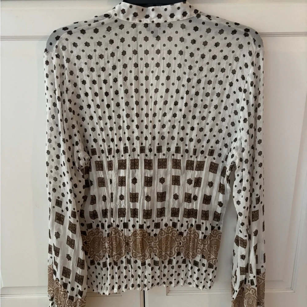 Grege Ruffled blouse Long Bell Sleeve Size 3 Women's Medium sheer beautiful. - Picture 7 of 9